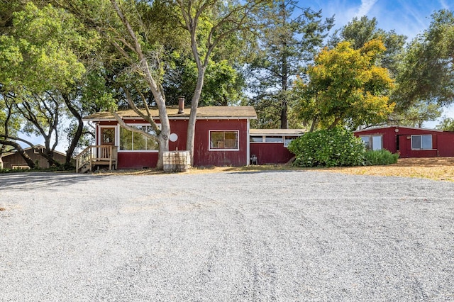 210 Valley View Dr, Petaluma, CA 94952 - view of outdoor structure featuring gravel driveway