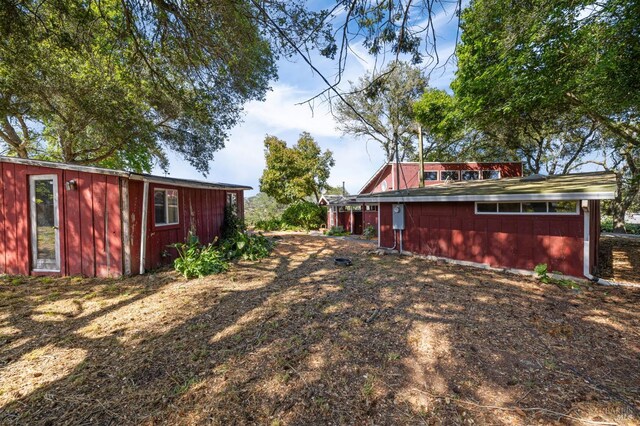 210 Valley View Dr, Petaluma, CA 94952 - view of yard featuring an outbuilding
