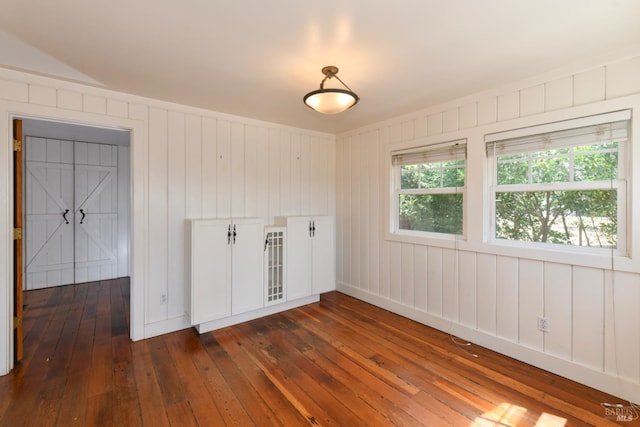 1388 Sulphur Springs Ave, Saint Helena, CA 94574 - unfurnished room with dark wood-style floors