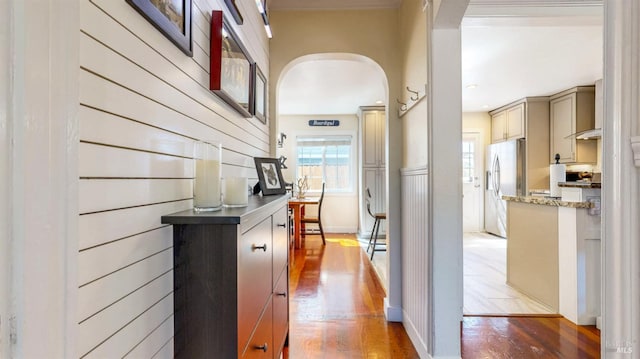 418 W Cotati Ave, Cotati, CA 94931 - hallway featuring arched walkways and light wood-type flooring
