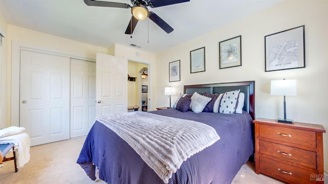 418 W Cotati Ave, Cotati, CA 94931 - bedroom featuring light carpet, a closet, and a ceiling fan