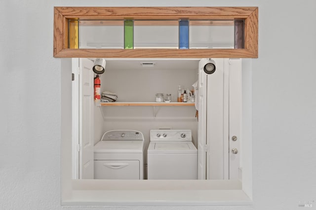 2128 Saint Augustine Cir, Petaluma, CA 94954 - laundry room featuring washing machine and dryer