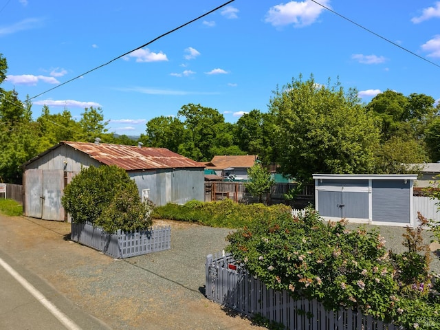 9748 Middle Creek Rd, Upper Lake, CA 95485 - view of yard featuring a storage unit