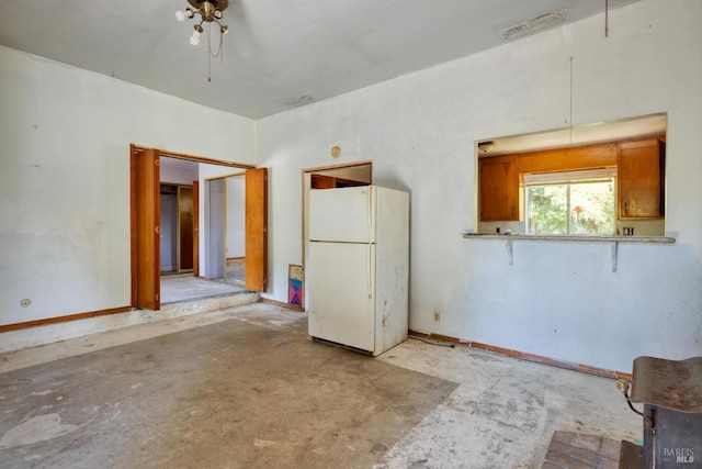 1415 Schaeffer Rd, Sebastopol, CA 95472 - unfurnished room with concrete flooring and baseboards