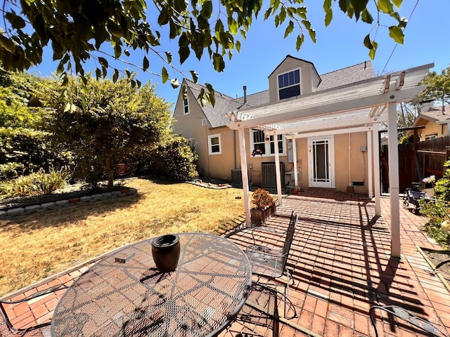 436 S Front St, Rio Vista, CA 94571 - rear view of property with a patio, stucco siding, and roof with shingles