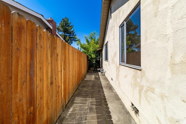 1255 Sereno Dr, Vallejo, CA 94589 - view of side of property with stucco siding