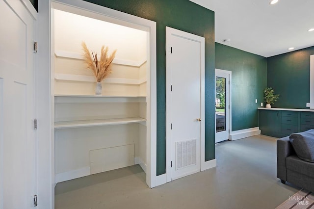 5648 Ver Ni Rd, Sebastopol, CA 95472 - interior space with finished concrete flooring, access to outside, and recessed lighting