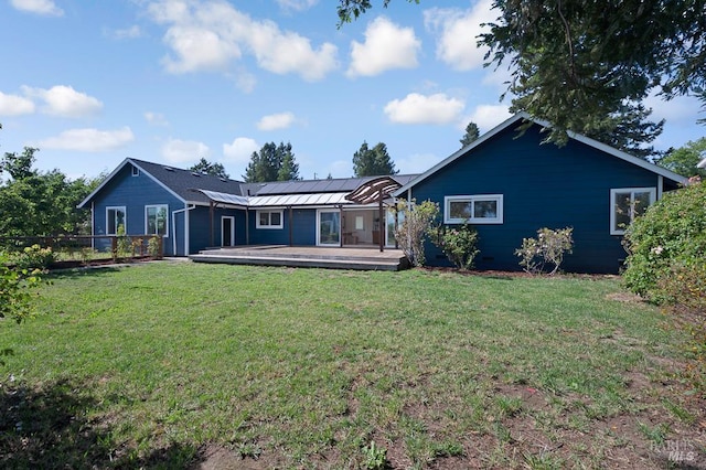 5648 Ver Ni Rd, Sebastopol, CA 95472 - back of property with a wooden deck