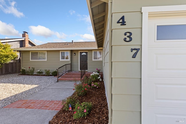 437 Ely Blvd S, Petaluma, CA 94954 - view of front of property featuring a shingled roof