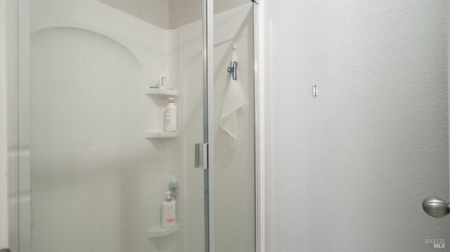 5041 Soprano Cir, Fairfield, CA 94534 - bathroom with a stall shower