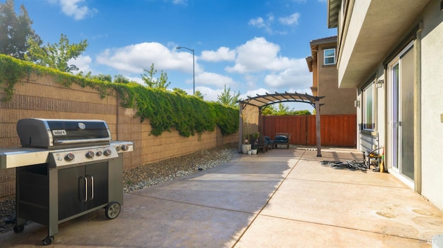 5041 Soprano Cir, Fairfield, CA 94534 - fenced backyard with a patio area and area for grilling