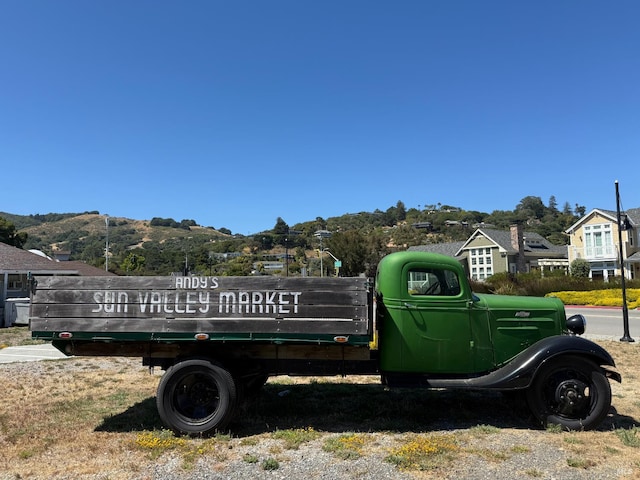 15 Sulgrave Ln, San Rafael, CA 94901 - exterior view of mountains