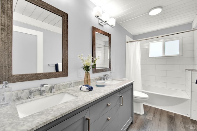 2876 Hilltop Rd, Concord, CA 94520 - full bath with double vanity, wood finished floors, and shower / tub combo