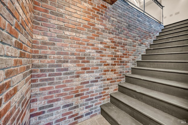 18903 N Shore Dr, Hidden Valley Lake, CA 95467 - stairway with brick wall