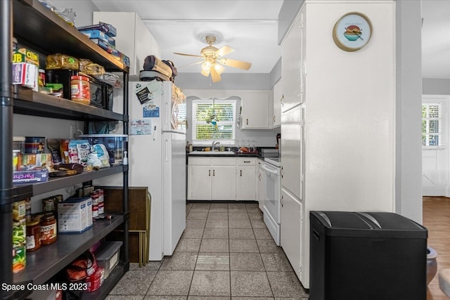 3706 Sutton Dr, Orlando, FL 32810 - pantry featuring sink