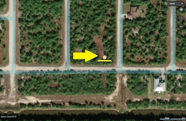 Listing photo 3 for 3398 Hummingbird Ave SW, Corner Avenue, Palm Bay FL 32908