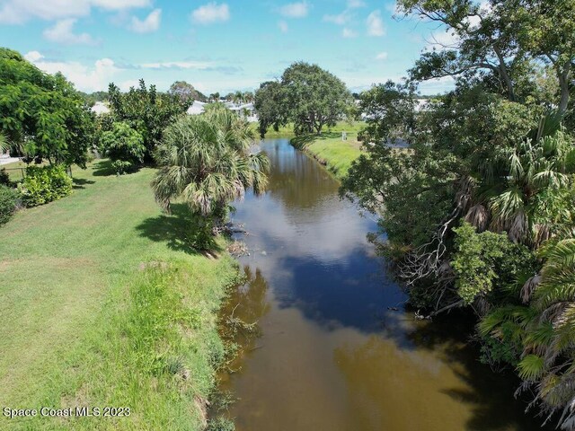 1112 Navajo Dr, Barefoot Bay, FL 32976
