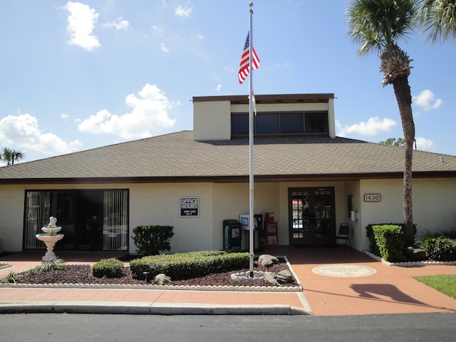 view of front of property