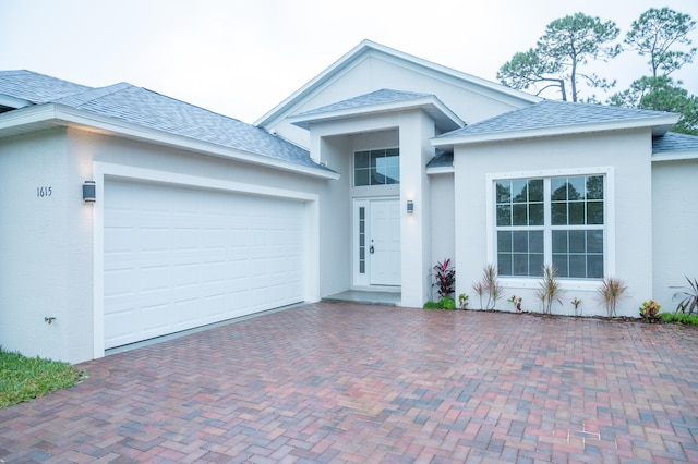 view of front facade with a garage