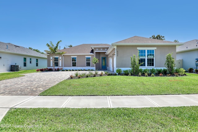 4335 Negal Cir, Melbourne, FL 32901 - ranch-style house featuring stucco siding, cooling unit, and a front yard