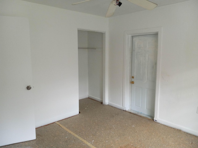 unfurnished bedroom featuring a closet and ceiling fan