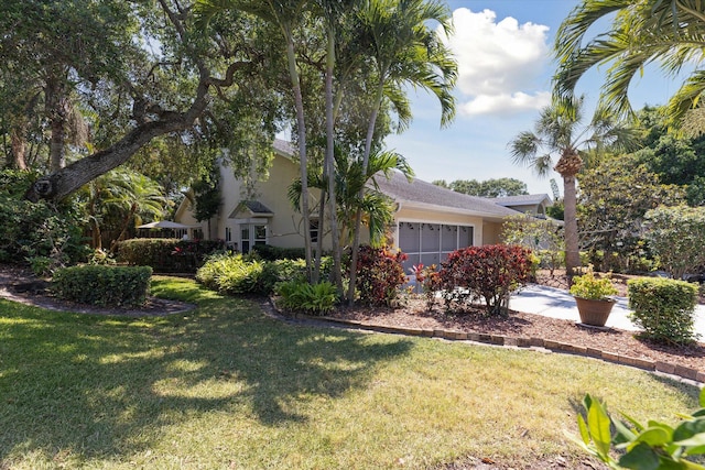 view of front of home with a front lawn