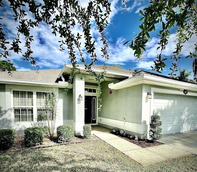 view of front of house featuring a garage