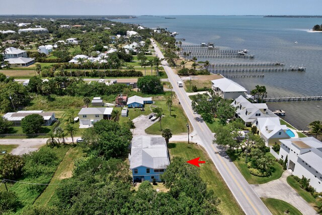 bird's eye view featuring a water view