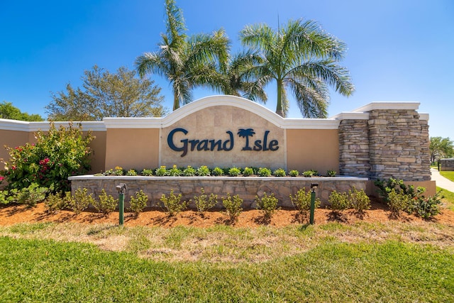 view of community / neighborhood sign