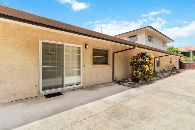 view of front of home featuring a patio area