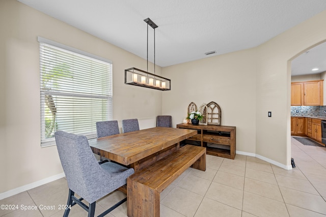 dining room with light tile patterned floors