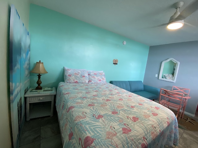 bedroom with ceiling fan