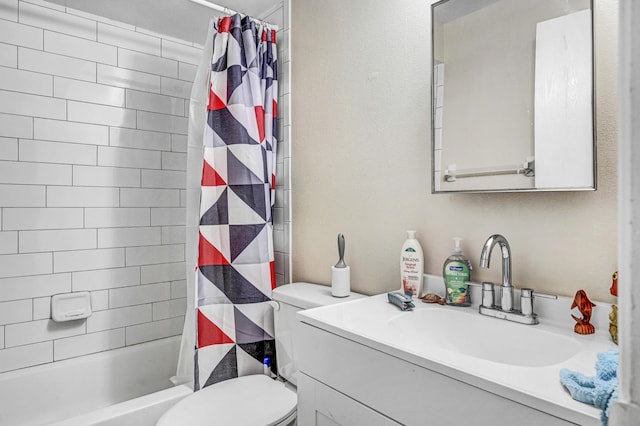 2442 Dianne Dr, Cocoa, FL 32926 - full bath featuring toilet, vanity, and shower / bath combo with shower curtain