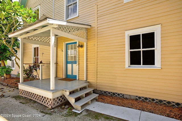 view of property entrance