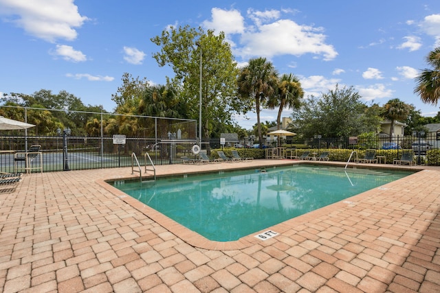 view of swimming pool