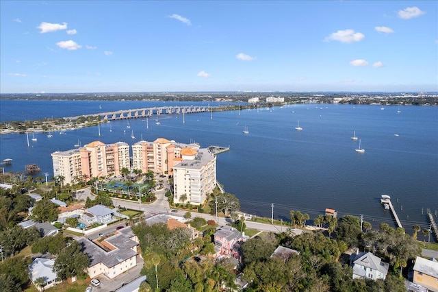 bird's eye view featuring a water view