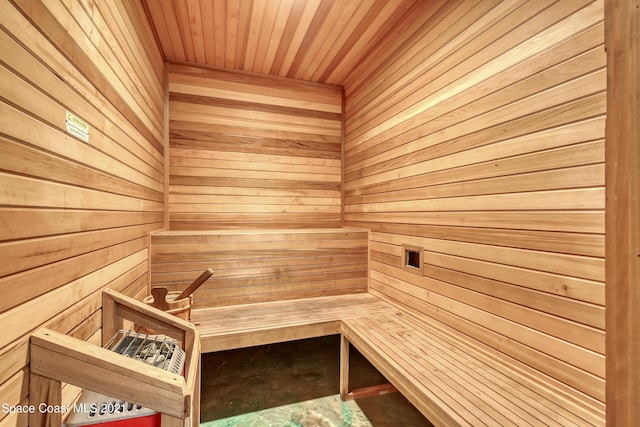 view of sauna / steam room