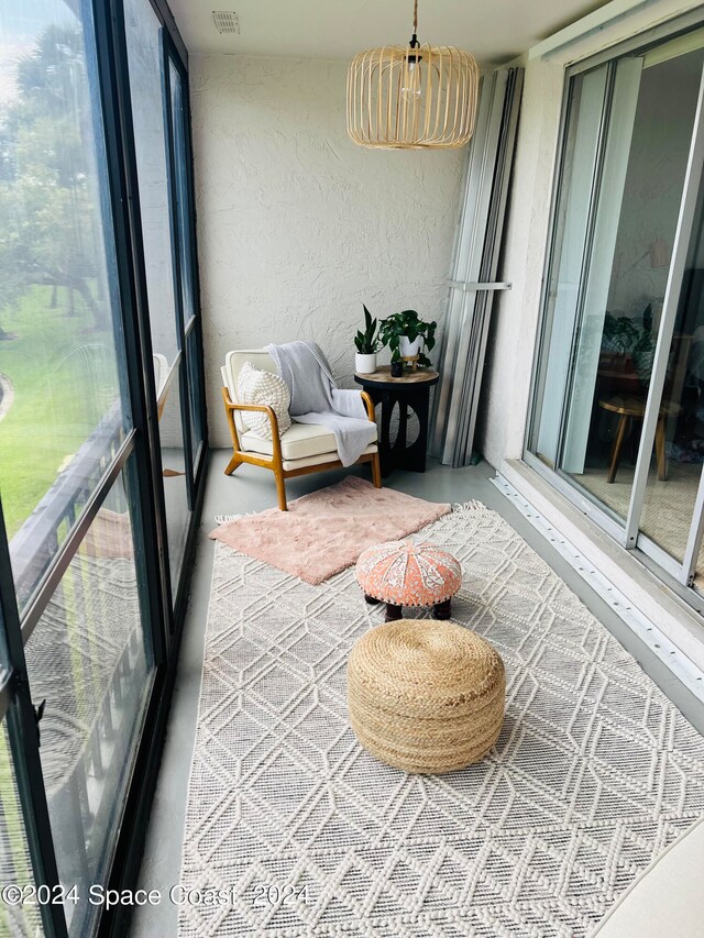 view of sunroom / solarium