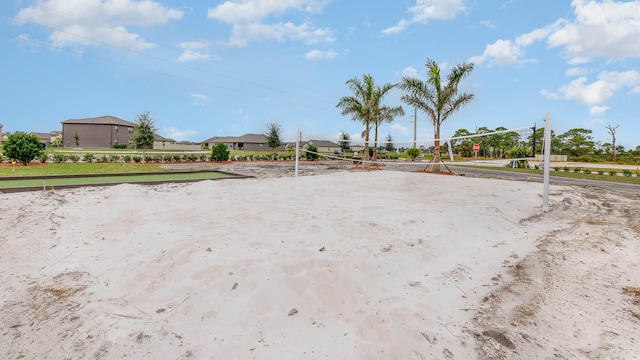 surrounding community with volleyball court