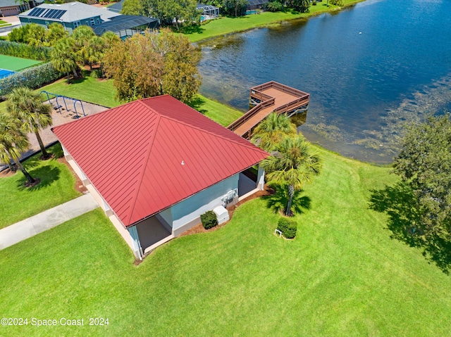 bird's eye view with a water view