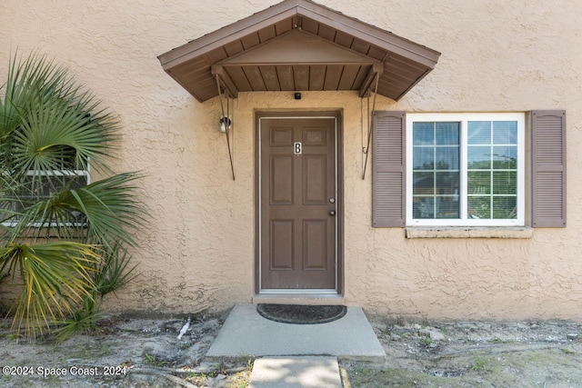 view of entrance to property