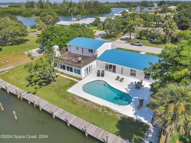 bird's eye view featuring a water view