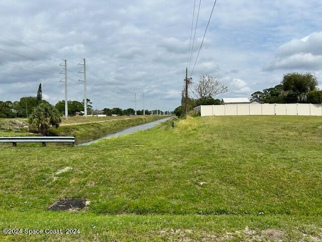 Listing photo 2 for NA Coral Reef Ave NW, Palm Bay FL 32907