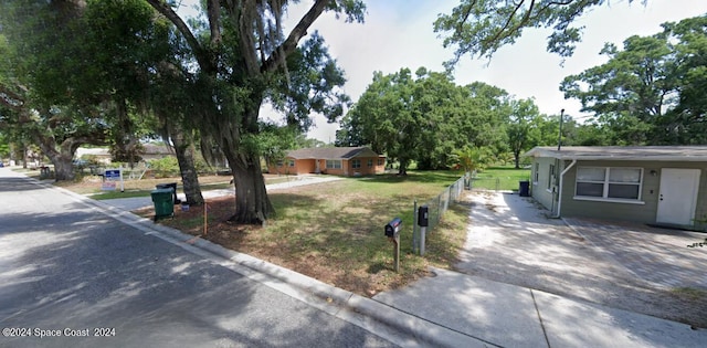 Listing photo 3 for 302 12th St W, Palmetto FL 34221