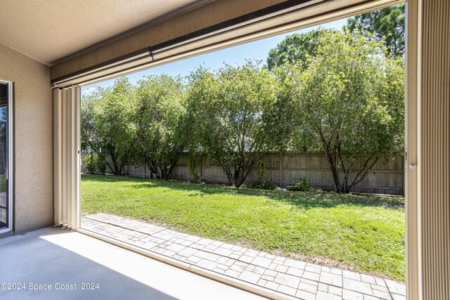 view of yard with a patio