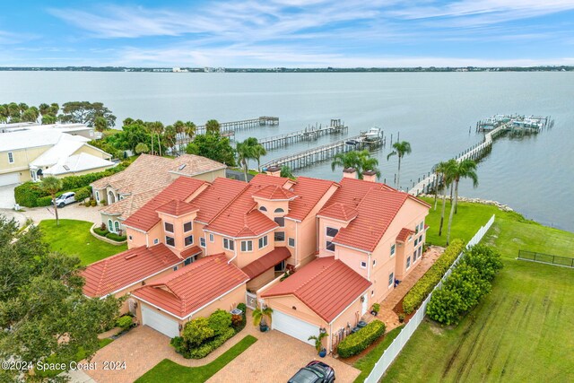 bird's eye view with a water view