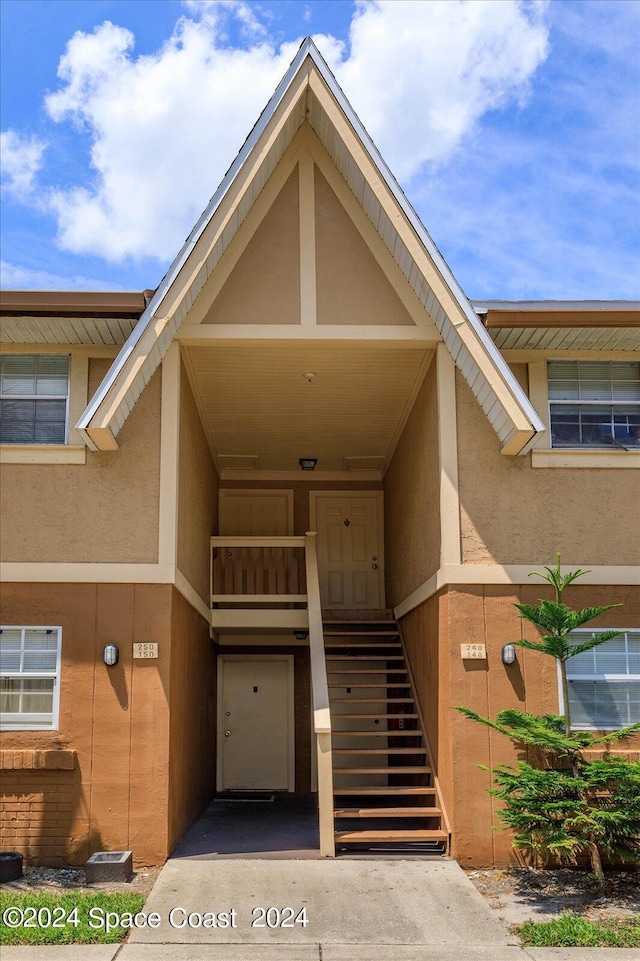 view of front of home featuring stucco siding