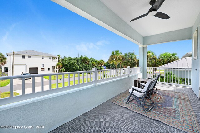 balcony with ceiling fan