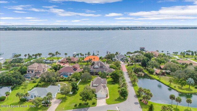 bird's eye view featuring a water view