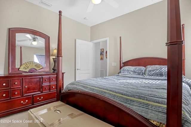 bedroom with ceiling fan